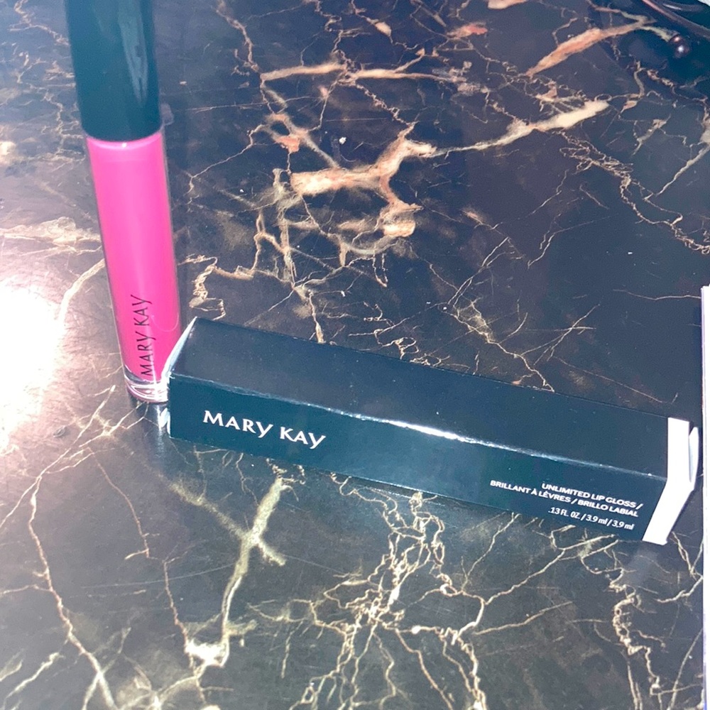 Brand new lips gloss in pink fusion lovely color.